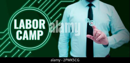 Schreiben mit Text Labor Camp, konzeptionelles Foto eine Strafkolonie, in der Zwangsarbeit geleistet wird Stockfoto