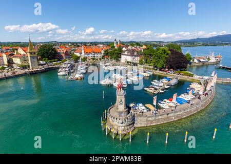 Lindau mit Marina-Stadt am Bodensee Bodensee Yachten reisen von oben nach Deutschland Stockfoto