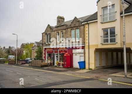 Das Dorf Scone außerhalb von Perth Schottland, wo sich der Stein des Scone, der Stein des Schicksals und der Krönungsstein im Scone Palace befinden. Stockfoto