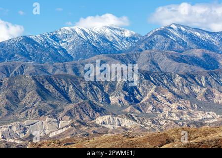 Die Landschaft der San Gabriel Mountains liegt in der Nähe von Los Angeles in Kalifornien, USA Stockfoto