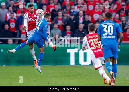 30-04-2023: Sport: Ajax gegen PSV KNVB Beker Finale ROTTERDAM, NIEDERLANDE - APRIL 30: Devyne Rensch (Ajax) und Thorgan Hazard (PSV Eindhoven) während der Stockfoto