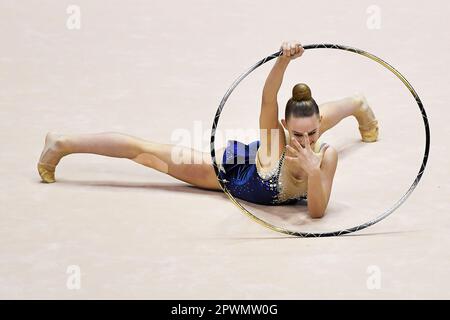 Turin, Italien, Italien. 30. April 2023. Italien, Turin 30/04/23 .Pala Gianni Asti aus Turin .Finale sechs der Nationalen Rhythmischen Turnmeisterschaft Serie A 2023.Tara Dragas.Udinese.Circle (Bild: © Tonello Abozzi/Pacific Press via ZUMA Press Wire) NUR REDAKTIONELLE VERWENDUNG! Nicht für den kommerziellen GEBRAUCH! Stockfoto