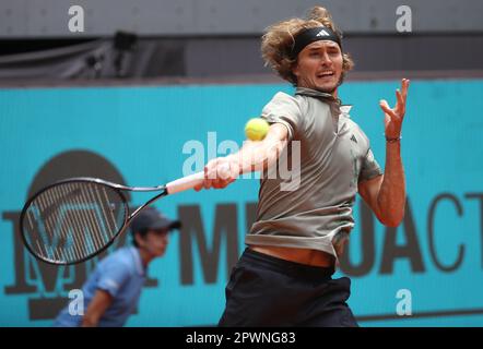 Madrid, Espagne. 30. April 2023. Alexander Zverev aus Deutschland während der Mutua Madrid Open 2023, Masters 1000 Tennis Turnier am 30. April 2023 bei Caja Magica in Madrid, Spanien - Foto Laurent Lairys/DPPI Credit: DPPI Media/Alamy Live News Stockfoto