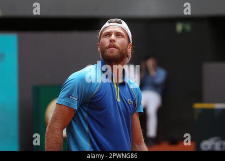 Madrid, Espagne. 30. April 2023. Hugo Grenier von Frankreich bei den Mutua Madrid Open 2023, Masters 1000 Tennis Turnier am 30. April 2023 bei Caja Magica in Madrid, Spanien - Foto Laurent Lairys/DPPI Credit: DPPI Media/Alamy Live News Stockfoto