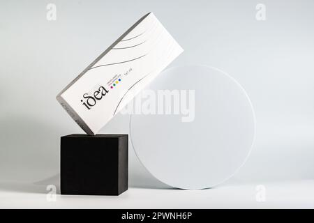 Russland, Krasnodar - 22. November 2022: Regenyal Idea-Füllpackung zur Konturmodellierung und Korrektur des unzureichenden Gewebevolumens von A facial Stockfoto