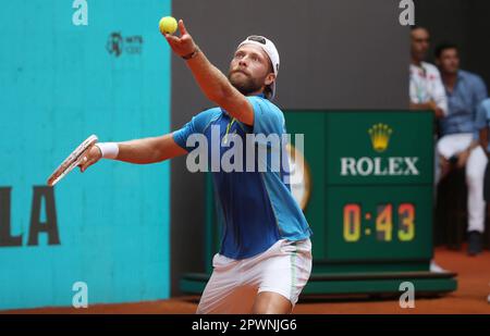 Hugo Grenier von Frankreich bei den Mutua Madrid Open 2023, Masters 1000 Tennis Turnier am 30. April 2023 in der Caja Magica in Madrid, Spanien - Foto: Laurent Lairys/DPPI/LiveMedia Stockfoto