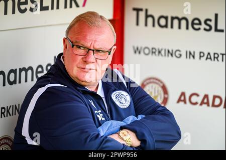 Stevenage Manager Steve Evans während des Sky Bet EFL League 2 Fußballspiels zwischen Stevenage FC und Grimsby Town FC im Lamex Stadium, Stevenag Stockfoto