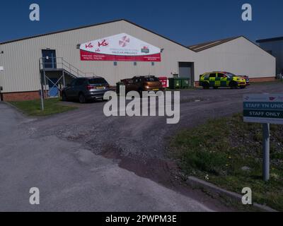 Welsh Air Ambulance Gebäude am Caernarfon Airport Gwynedd North Wales UK Charity Air Ambulance Service bietet einen kostenlosen lebensrettenden Helikopter Stockfoto