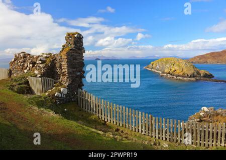 Duntulm Castle an einem sonnigen Tag, Isle of Skye, Schottland, Großbritannien. Stockfoto