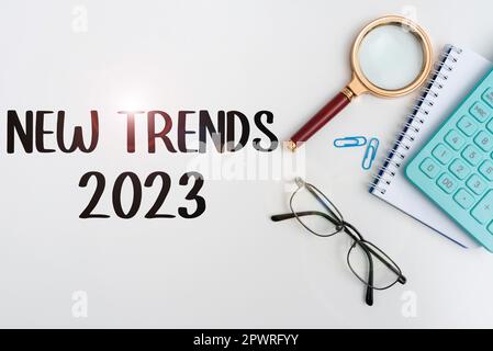 Textunterschrift präsentiert neue Trends 2023, allgemeine Richtung der Geschäftsidee, in der sich etwas entwickelt Stockfoto