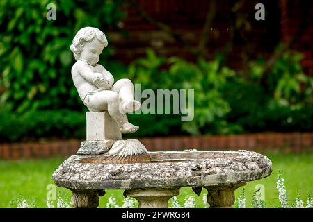 Cupid Fountain im Park Stockfoto