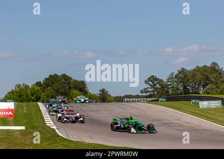 CALLUM ILOTT (77) aus Cambridge, Cambridgeshire, England, fährt während des Großen Preises der Kinder von Alabama Indy im Barber Motorsports Park in Birmingham AL durch die Kurven. Stockfoto