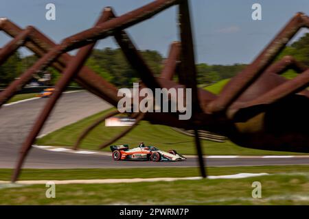 SCOTT MCLAUGHLIN (3) aus Christchurch, Neuseeland, fährt während des „Childrens of Alabama Indy Grand Prix“ im Barber Motorsports Park in Birmingham AL durch die Kurven. Stockfoto