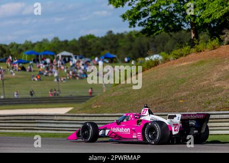 KYLE KIRKWOOD (27) aus Jupiter, Florida, fährt während des „Childrens of Alabama“ Indy Grand Prix im Barber Motorsports Park in Birmingham AL durch die Kurven. Stockfoto