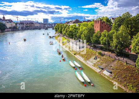 Rhein in Basel Blick von der Brücke, Nordwestschweiz Stockfoto