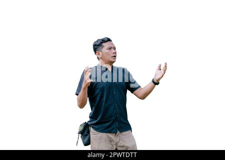 Ein Mann mit weißem Hintergrund ist wütend, weil sein Auto von einem anderen Auto in bogor angefahren wurde Stockfoto