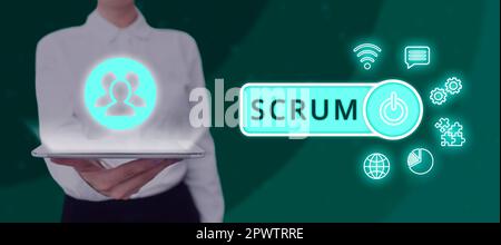 Text mit Inspiration Scrum, Business Concept Handschrift, die sich von gedruckten Spielfiguren unterscheidet Stockfoto