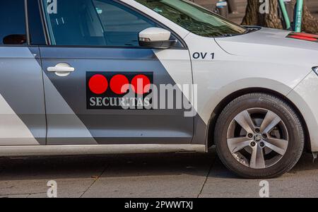 Göteborg, Schweden – September 20 2019: Logo des Sicherheitsunternehmens Securitas auf der Tür eines Autos. Stockfoto