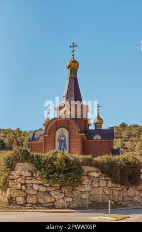 Kirche San Miguel Arcángel, der erste Tempel der russisch-orthodoxen Kirche in Spanien. Gelegen in den Altea Hills Urbanisation, Altea, Alicante. Stockfoto