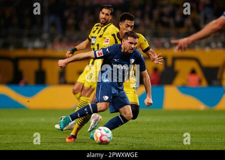 BOCHUM, DEUTSCHLAND - 28. APRIL 2023: Fußballspiel der Bundesliga VfL Bochum 1848 gegen Borussia Dortmund im Vonovia-Ruhrstadion Stockfoto