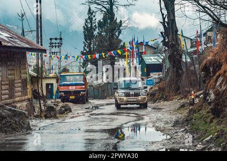 Lachung ist eine Stadt- und Bergstation im Nordosten von Sikkim, Indien. Es liegt im Nord-Sikkim-Viertel nahe der Grenze zu Tibet. Stockfoto