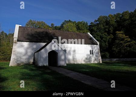 St. Teilo's Kirche, möglicherweise 12. oder 13. Jahrhundert, Saint Fagans Museum, Cardiff Stockfoto