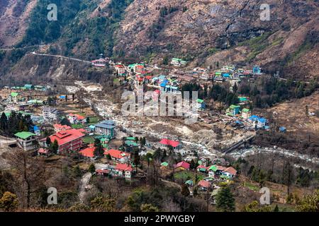 Lachung ist eine Stadt- und Bergstation im Nordosten von Sikkim, Indien. Es liegt im Nord-Sikkim-Viertel nahe der Grenze zu Tibet. Stockfoto