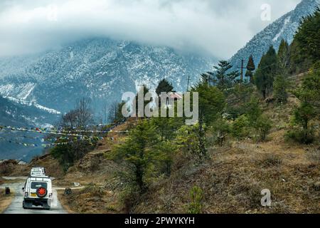 Lachung ist eine Stadt- und Bergstation im Nordosten von Sikkim, Indien. Es liegt im Nord-Sikkim-Viertel nahe der Grenze zu Tibet. Stockfoto