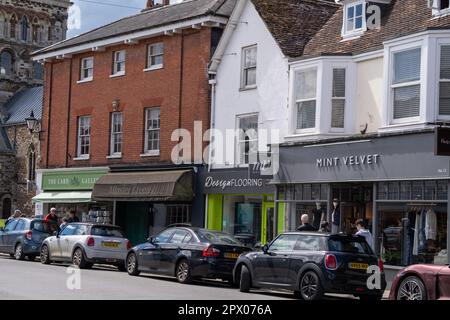 Wimborne, Vereinigtes Königreich - Mai 1. 2023: Wimborne Minster High Street Stockfoto