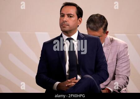 Mexiko-Stadt, Mexiko. 01. Mai 2023. 1. Mai 2023, Mexiko-Stadt, Mexiko: El gobernador del Estado de Yucatan, Mauricio Vila Dosal, en la conferencia de prensa ante reporteros en el Palacio Nacional en la Ciudad de Mexico. Am 1. Mai 2023 in Mexico City, Mexiko (Foto: Luis Barron/Eyepix Group/Sipa USA). Kredit: SIPA USA/Alamy Live News Stockfoto