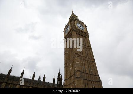 London, Großbritannien. 01. Mai 2023. Ein Außenblick auf Big Ben in Westminster, im Zentrum von London. (Foto: Steve Taylor/SOPA Images/Sipa USA) Guthaben: SIPA USA/Alamy Live News Stockfoto