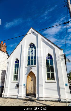 Eine alte primitive methodistische Kapelle aus dem frühen 20. Jahrhundert, die in ein Haus umgewandelt wurde, Shalmsford Street, Chartham, England Stockfoto