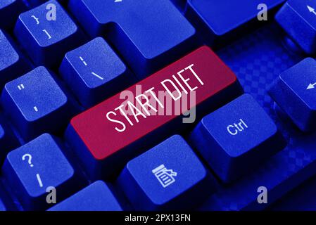 Textzeichen mit „Start Diet“, „Conceptual Photo Special Course Food“, auf das sich die Person beschränkt Stockfoto