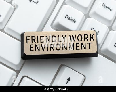 Handschriftfreundliche Arbeitsumgebung, Internetkonzept Zukunft Stadt intelligent, modern, Hochhausgebäude Umgebung Stockfoto