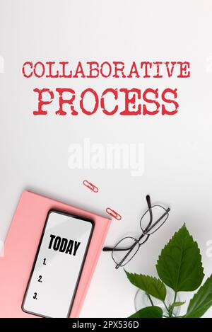 Inspiration zeigt Zeichen des Collaborative Process, der Geschäftsidee Menschen und Organisationen arbeiten und Ergebnisse erzielen Stockfoto