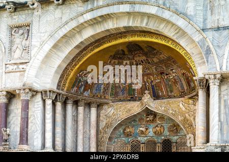 Teilansicht des Saint Marks Basilika Venedig Stockfoto