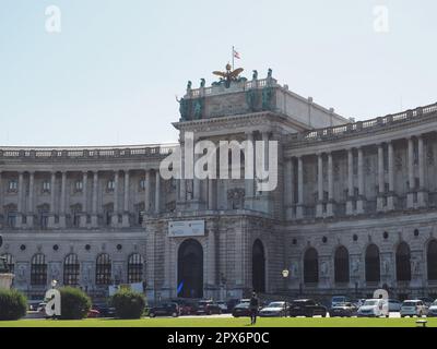 WIEN, ÖSTERREICH - CA. SEPTEMBER 2022: Hofburg ehemaliges Kaiserhaus Stockfoto