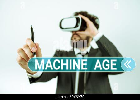 Inspiration mit dem Schild „Maschinenalter“, der konzeptionellen Fotozeit der Entwicklung neuer Technologien und industrieller Prozesse Stockfoto