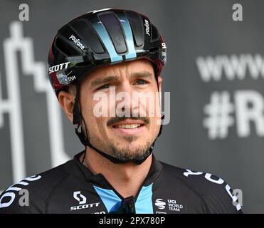 Eschborn, Deutschland. 01. Mai 2023. Radfahren: UCI WorldTour - Eschborn-Frankfurt (203,80 km), Männer. John Degenkolb vom Team DSM bei der Fahrerpräsentation. Kredit: Arne Dedert/dpa/Alamy Live News Stockfoto