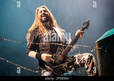 Oslo, Norwegen. 29., 2023. April. Die schwedische Heavy Metal Band Sabaton führt im Rahmen der Tour to End All Tours 2023 ein Live-Konzert im Spektrum in Oslo auf. Hier wird der Gitarrist Chris Rorland live auf der Bühne gesehen. (Foto: Gonzales Photo - Terje Dokken). Stockfoto