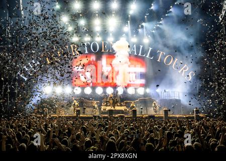 Oslo, Norwegen. 29., 2023. April. Die schwedische Heavy Metal Band Sabaton führt im Rahmen der Tour to End All Tours 2023 ein Live-Konzert im Spektrum in Oslo auf. (Foto: Gonzales Photo - Terje Dokken). Stockfoto