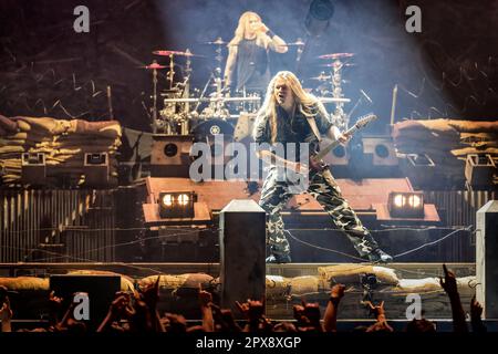 Oslo, Norwegen. 29., 2023. April. Die schwedische Heavy Metal Band Sabaton führt im Rahmen der Tour to End All Tours 2023 ein Live-Konzert im Spektrum in Oslo auf. Hier wird der Gitarrist Tommy Johansson live auf der Bühne gesehen. (Foto: Gonzales Photo - Terje Dokken). Stockfoto