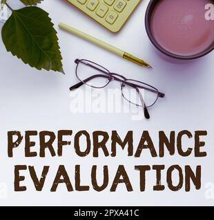 Textzeichen mit Leistungsbewertung, Geschäftsansatz, Entwicklung und Aktionsplanung eines anderen Stockfoto