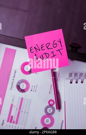 Text, der Inspiration Energy Audit, Business Concept Assessment des Energiebedarfs und der Effizienz eines Gebäudes zeigt Stockfoto
