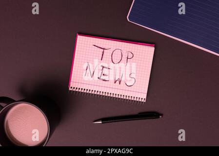 Schild mit den wichtigsten Nachrichten und Informationen zu Geschäftsvorführungen, die empfangen werden, und Broadcast-Informationen zu einem Ereignis Stockfoto