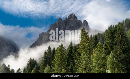 Wunderschöne Aussicht auf die italienischen Dolomiten Stockfoto