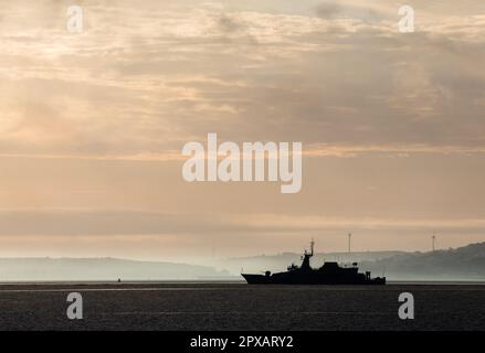 Cork Harbour, Cork, Irland. 02. Mai 2023. Das irische Marineschiff LÉ George Bernard Shaw liegt vor Anker im Hafen von Cork, Irland. David Creedon/Alamy Live News Stockfoto