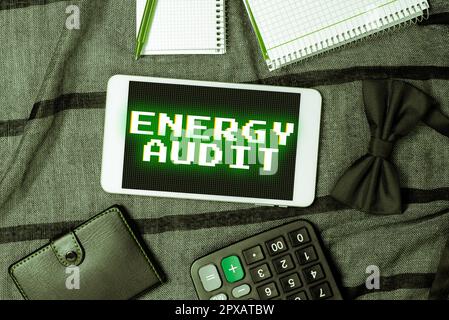 Text, der Inspiration Energy Audit, Business overview Assessment of the Energy needs and efficiency of a Building zeigt Stockfoto