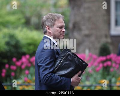 London, Großbritannien. 25. März 2023. Grant Shapps, Secretary of State for Energy Security and Net Zero, verlässt das Unternehmen nach der Kabinettssitzung Downing Street Nr. 10. Kredit: Uwe Deffner/Alamy Live News Stockfoto