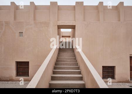 Doha, Katar - 2023. April: Der ursprüngliche Palast von Scheich Abdullah bin Jassim Al Thani im Nationalmuseum von Katar Stockfoto